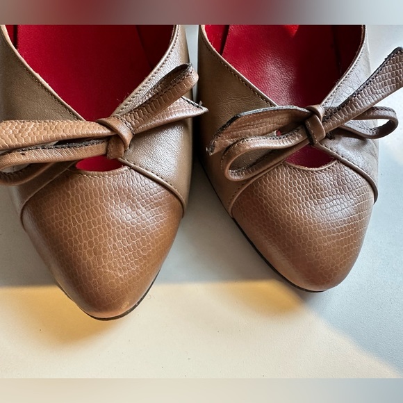 Vintage 80’s size 7 taupe Italian leather pumps by Ritalini 💋 - Picture 9 of 11